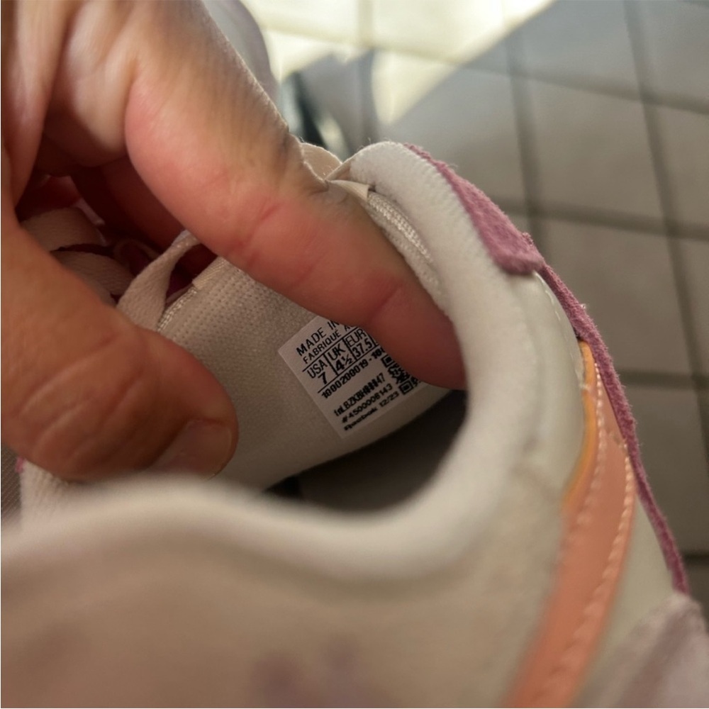 Reebok NWOT Shoes - Picture 7 of 12